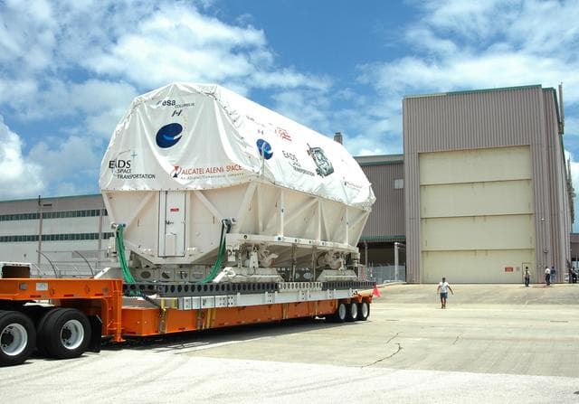 NASA image: KSC-06pd0964