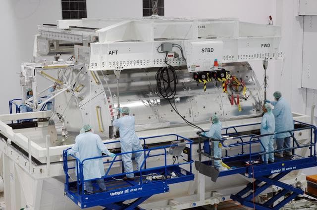 NASA image: KSC-06pd0967