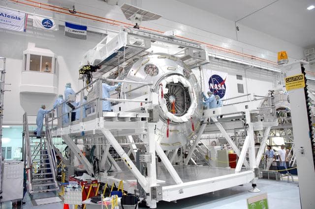 NASA image: KSC-06pd0972