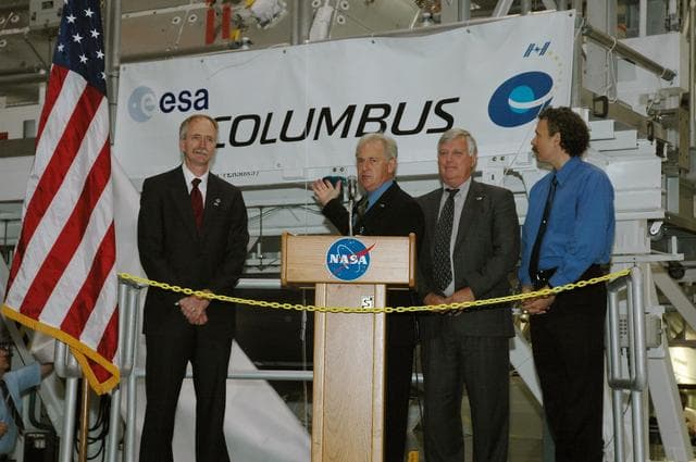 NASA image: KSC-06pd0973