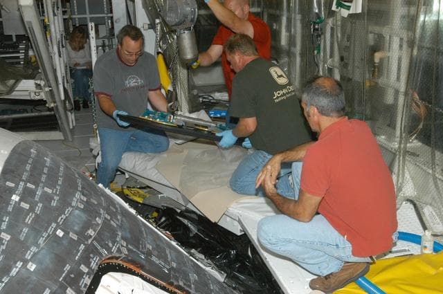 NASA image: KSC-06pd1008