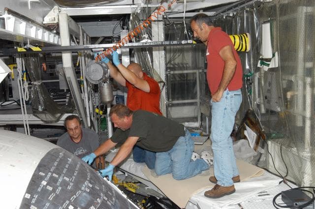NASA image: KSC-06pd1010