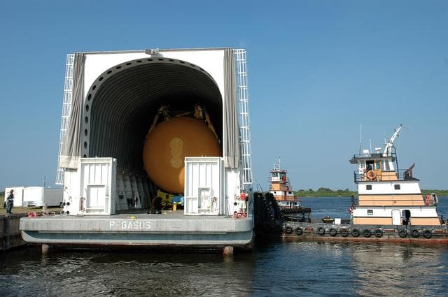 NASA image: KSC-06pd1019