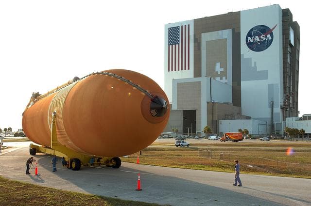 NASA image: KSC-06pd1024