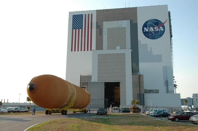NASA image: KSC-06pd1025