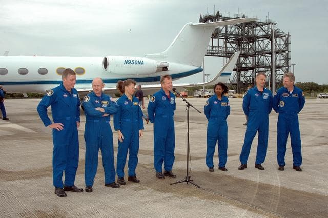 NASA image: KSC-06pd1039