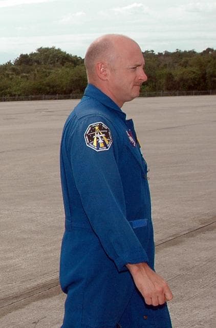 NASA image: KSC-06pd1042