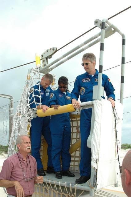 NASA image: KSC-06pd1066