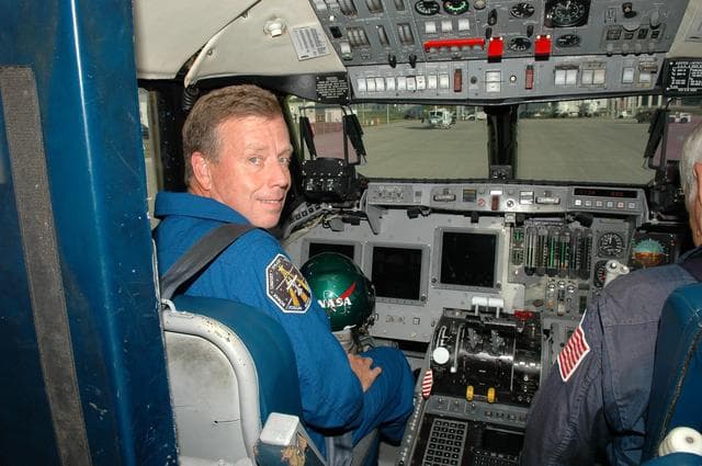NASA image: KSC-06pd1071