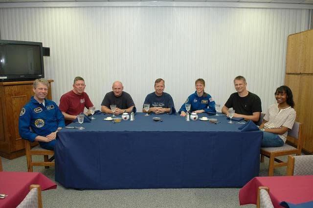 NASA image: KSC-06pd1074