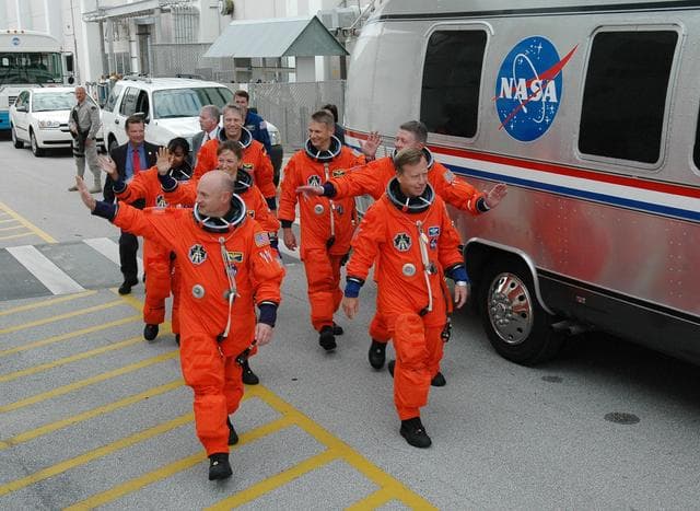 NASA image: KSC-06pd1082
