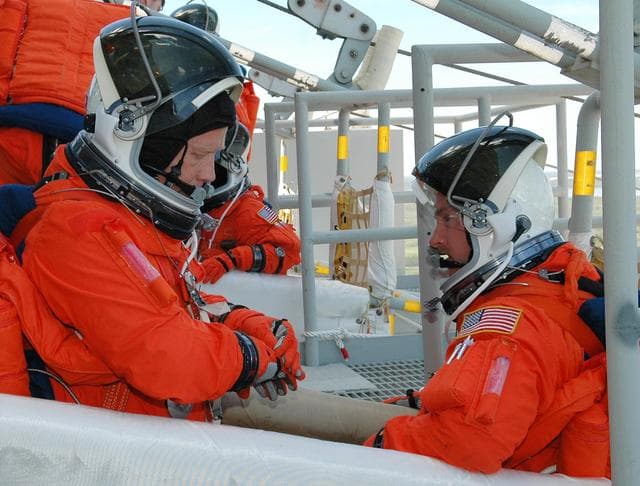 NASA image: KSC-06pd1098