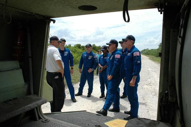 NASA image: KSC-06pd1102