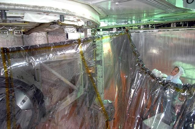 NASA image: KSC-06pd1112