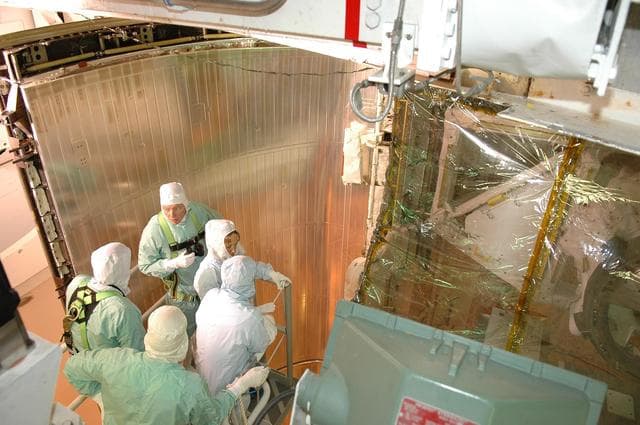 NASA image: KSC-06pd1114