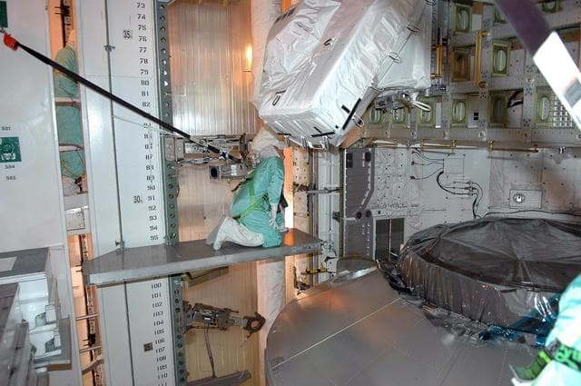 NASA image: KSC-06pd1118