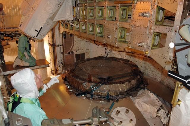 NASA image: KSC-06pd1119