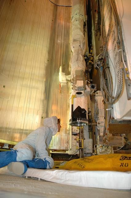 NASA image: KSC-06pd1123