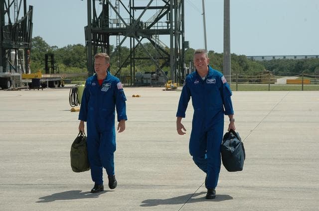 NASA image: KSC-06pd1128