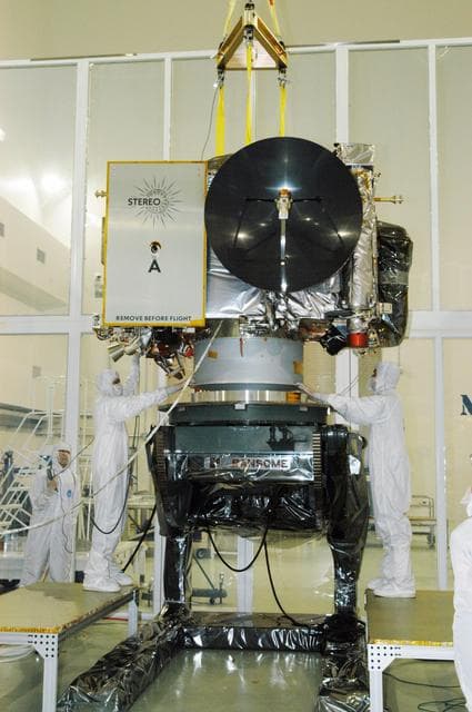 NASA image: KSC-06pd1157