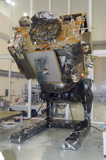NASA image: KSC-06pd1159