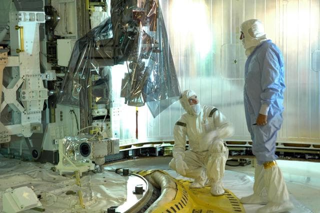 NASA image: KSC-06pd1166