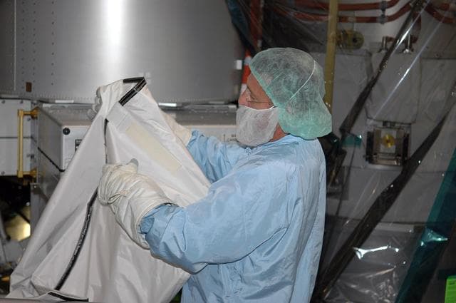 NASA image: KSC-06pd1179