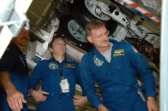 NASA image: KSC-06pd1184