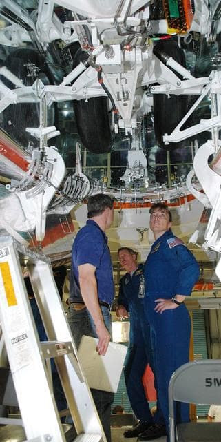 NASA image: KSC-06pd1185