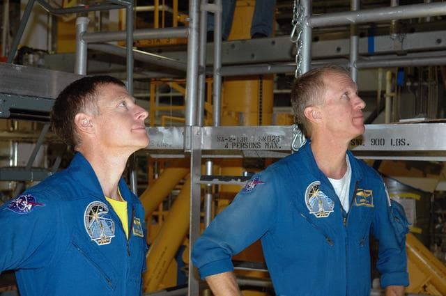 NASA image: KSC-06pd1187
