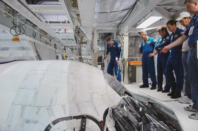 NASA image: KSC-06pd1194