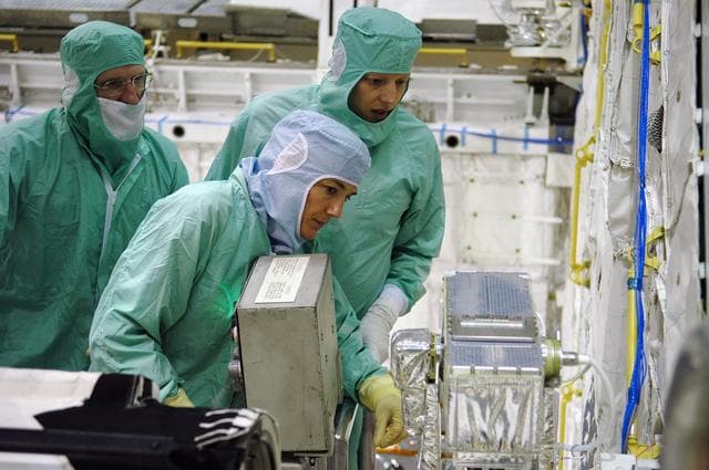 NASA image: KSC-06pd1207