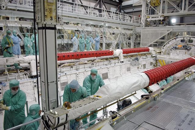 NASA image: KSC-06pd1210