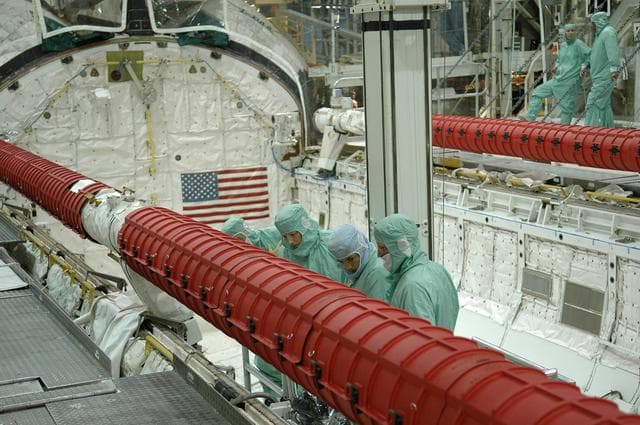 NASA image: KSC-06pd1212