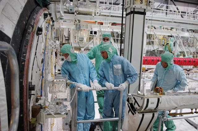 NASA image: KSC-06pd1217
