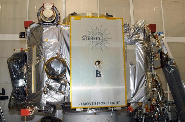 NASA image: KSC-06pd1234