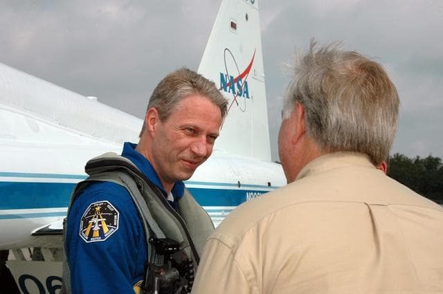 NASA image: KSC-06pd1239