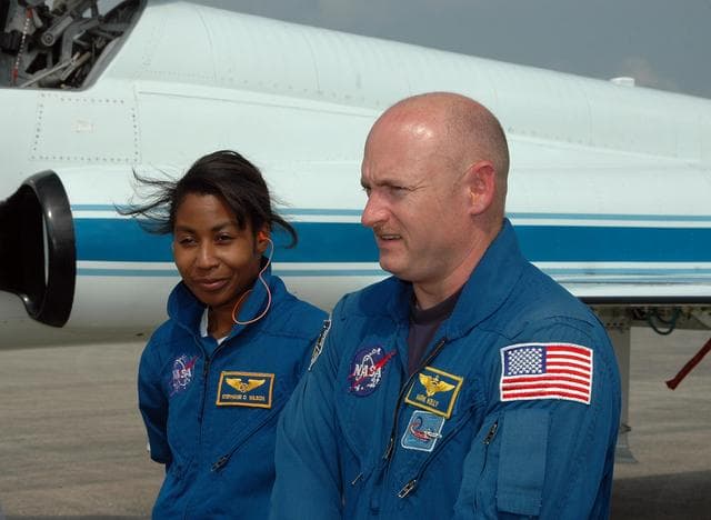 NASA image: KSC-06pd1244