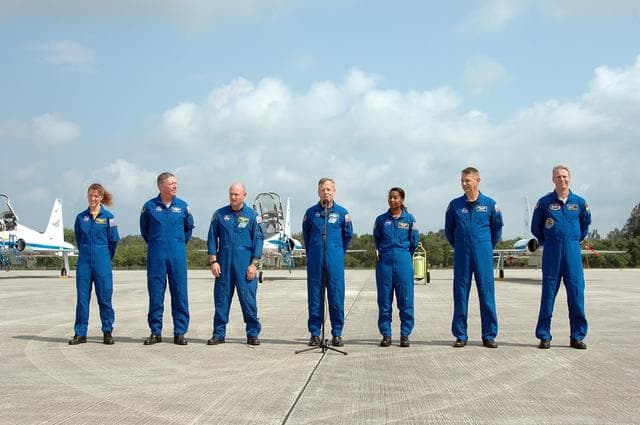 NASA image: KSC-06pd1247