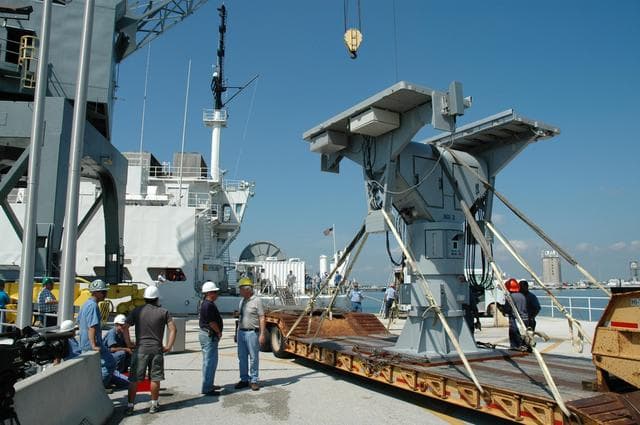 NASA image: KSC-06pd1271