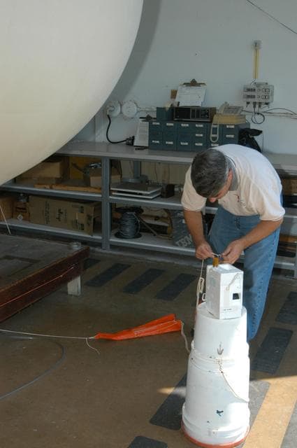 NASA image: KSC-06pd1275