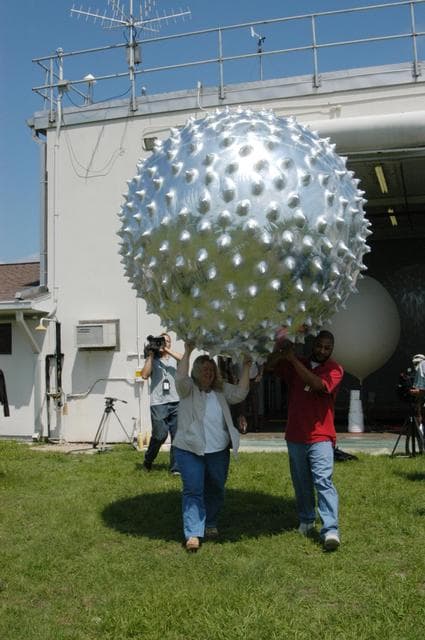 NASA image: KSC-06pd1277