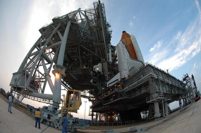 NASA image: KSC-06pd1300