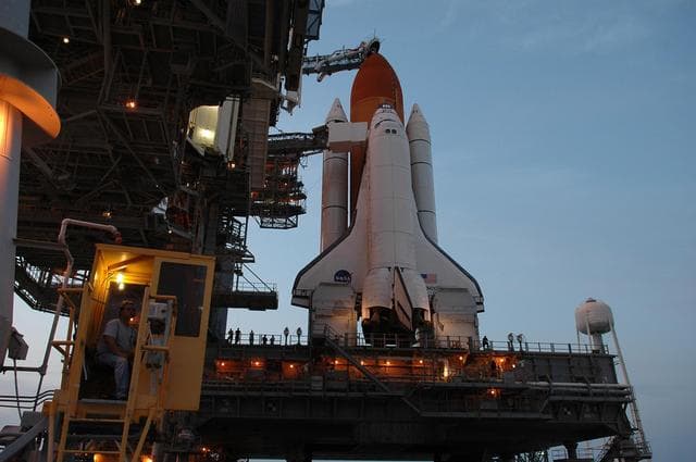 NASA image: KSC-06pd1305