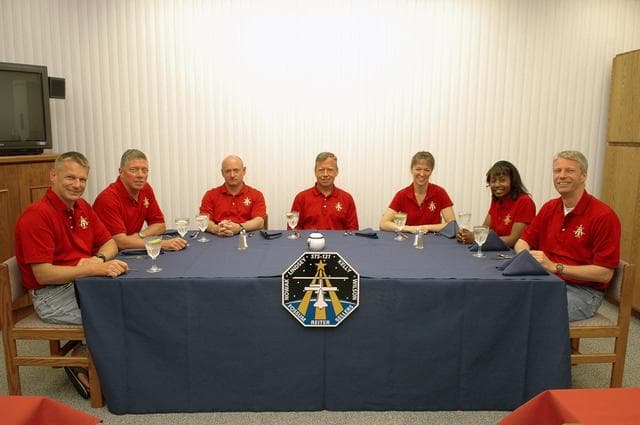 NASA image: KSC-06pd1314