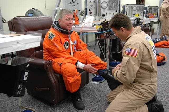 NASA image: KSC-06pd1315A