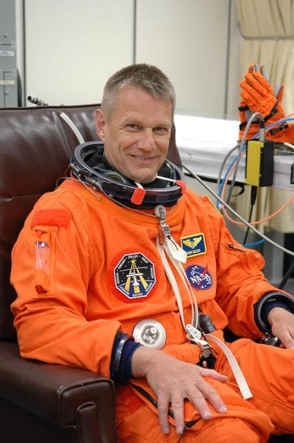 NASA image: KSC-06pd1321A