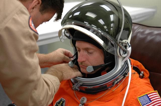 NASA image: KSC-06pd1373