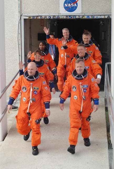 NASA image: KSC-06pd1378