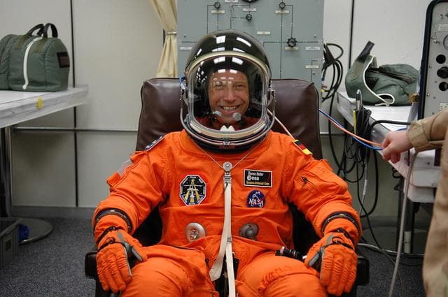 NASA image: KSC-06pd1394